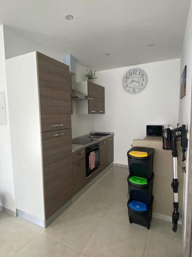 1-E Superbe Appartement Lumineux Charleroi Exterior photo